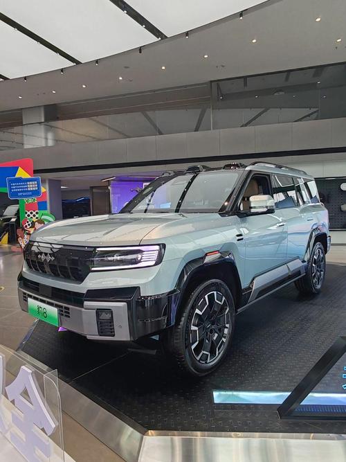 深圳大鹏新区景冠翔企业管理咨询比亚迪方程豹硬派越野的爆款，英菲尼迪35周年与你共成长